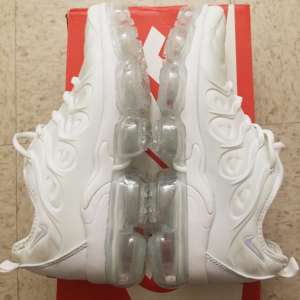Vapormax Plus
